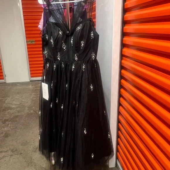 Mac Duggal Black and White Dress - Picture 6 of 6